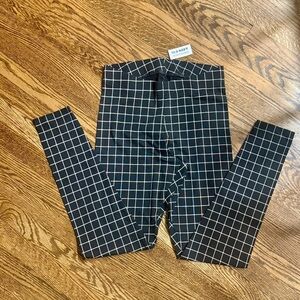 Old Navy Black and White Checkered Leggings